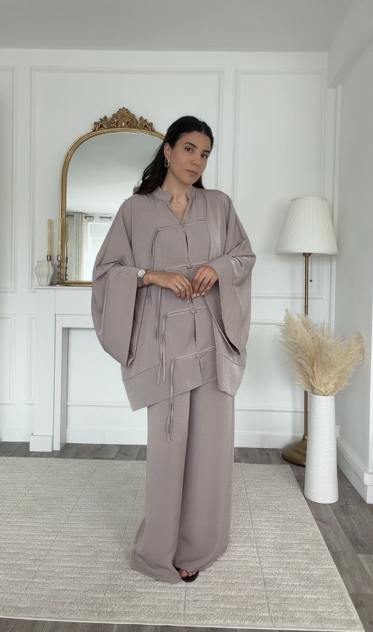 MINIMAL TAUPE