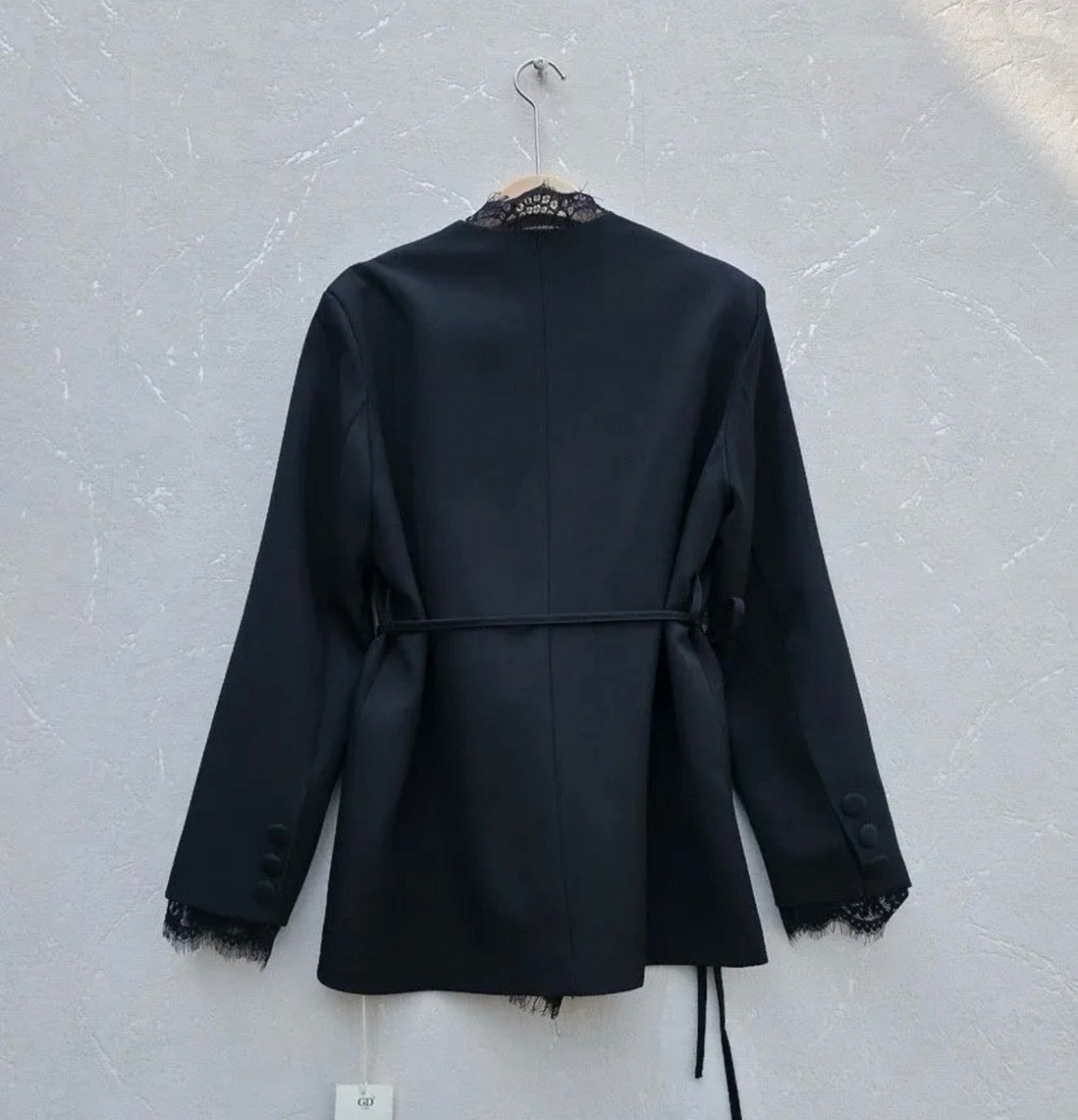 Blazer Black BE ICONIIC